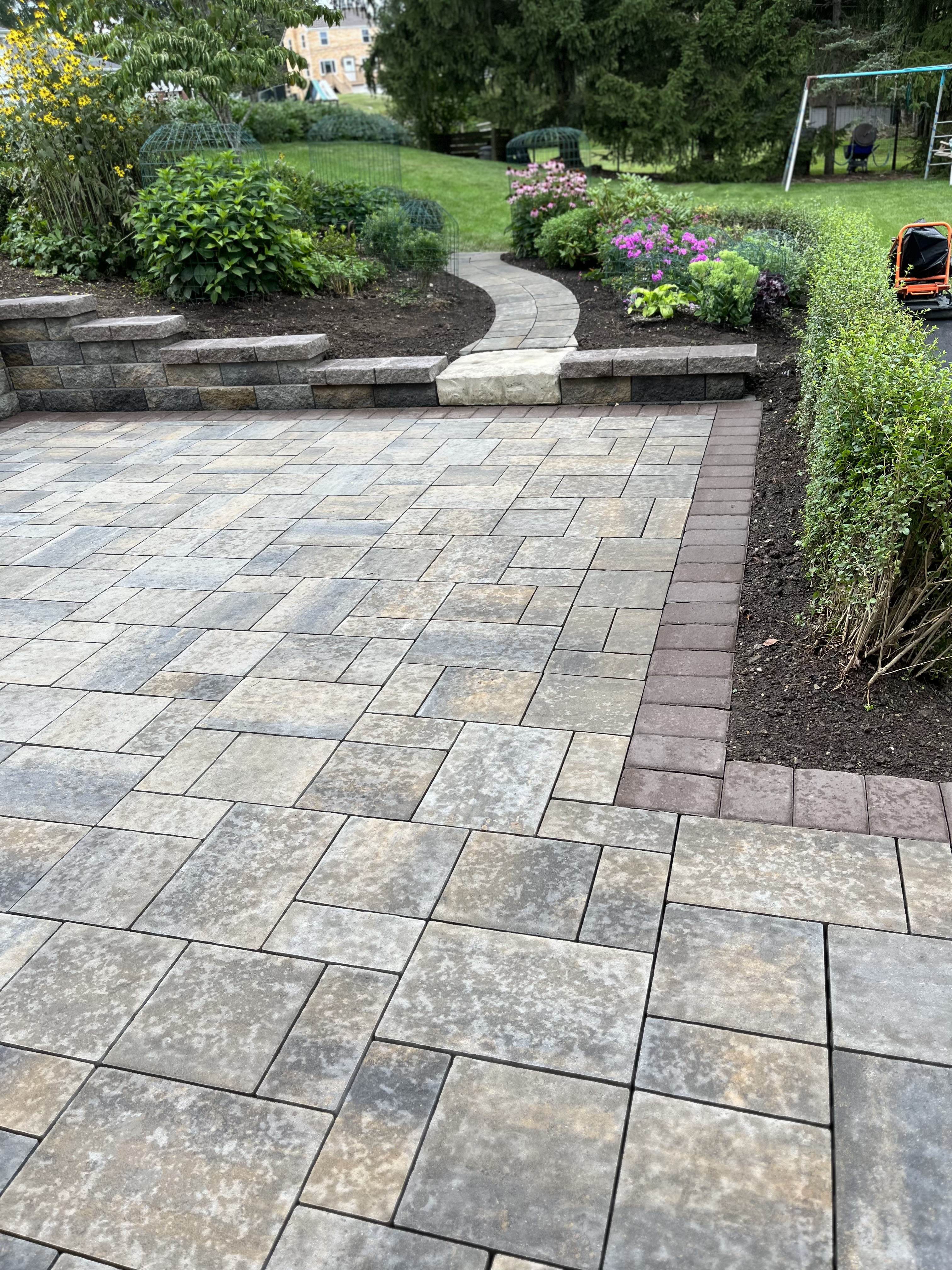 Driveway and Sidewalks Stone Paving